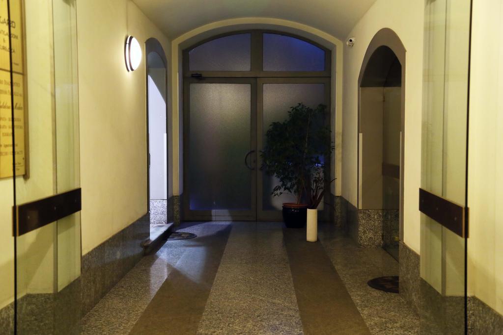 Charming Apartment The Castle มิลาน ภายนอก รูปภาพ