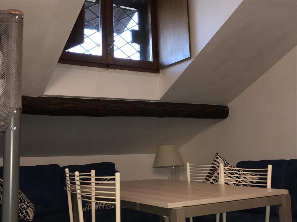 Charming Apartment The Castle มิลาน ภายนอก รูปภาพ
